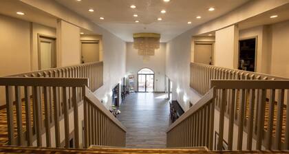 Quality Inn & Suites Portage Central