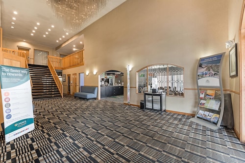 Quality Inn & Suites Portage Central