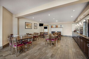 Free daily continental breakfast 