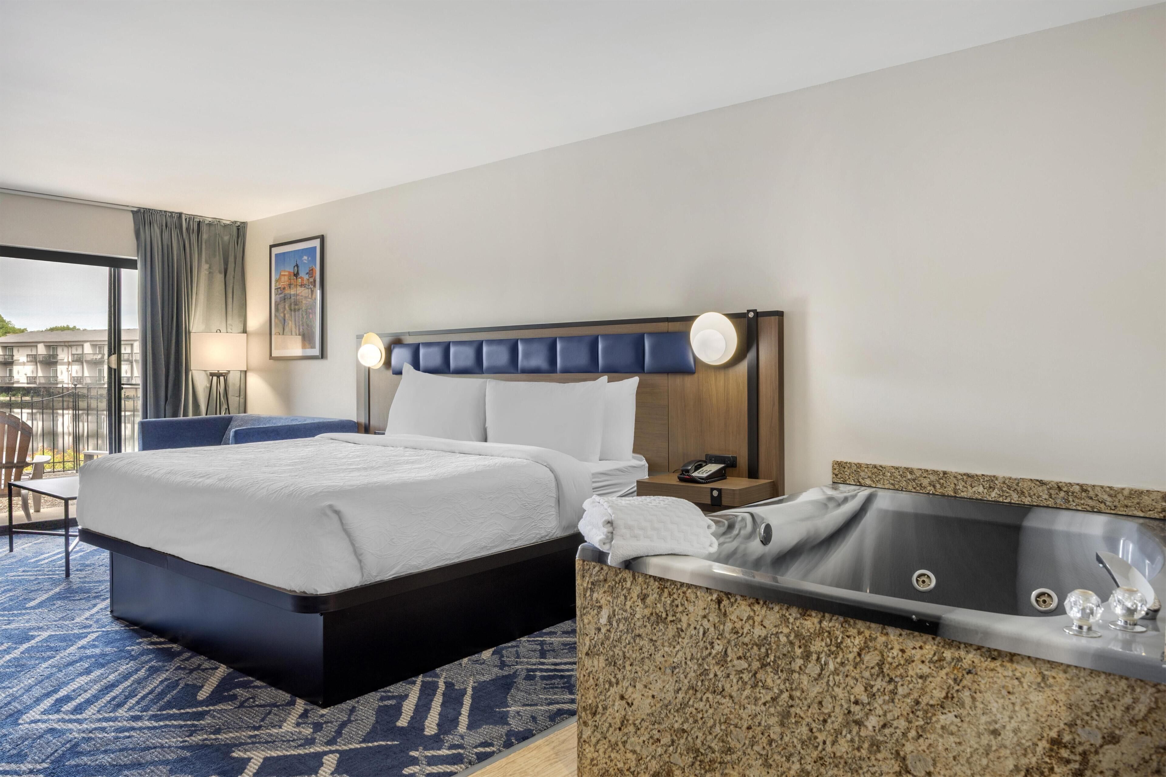 Standard Room, 1 King Bed, Jetted Tub, Lakeside | Hypo-allergenic bedding, laptop workspace, iron/ironing board