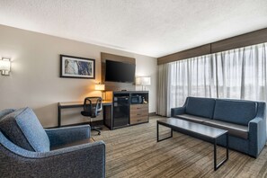 Standard Room, 1 King Bed, Non Smoking, Refrigerator & Microwave (with Single Sofabed) | Desk, laptop workspace, iron/ironing board, free WiFi