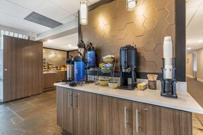 Free daily continental breakfast 
