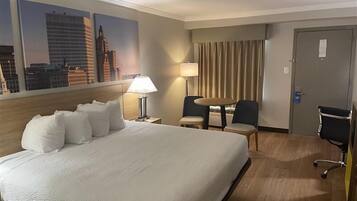 Deluxe Room, 1 King Bed, Non Smoking | Desk, iron/ironing board, free cribs/infant beds, rollaway beds