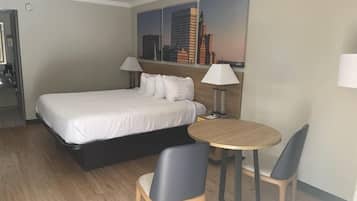 Deluxe Room, 1 King Bed, Non Smoking | Living area | TV