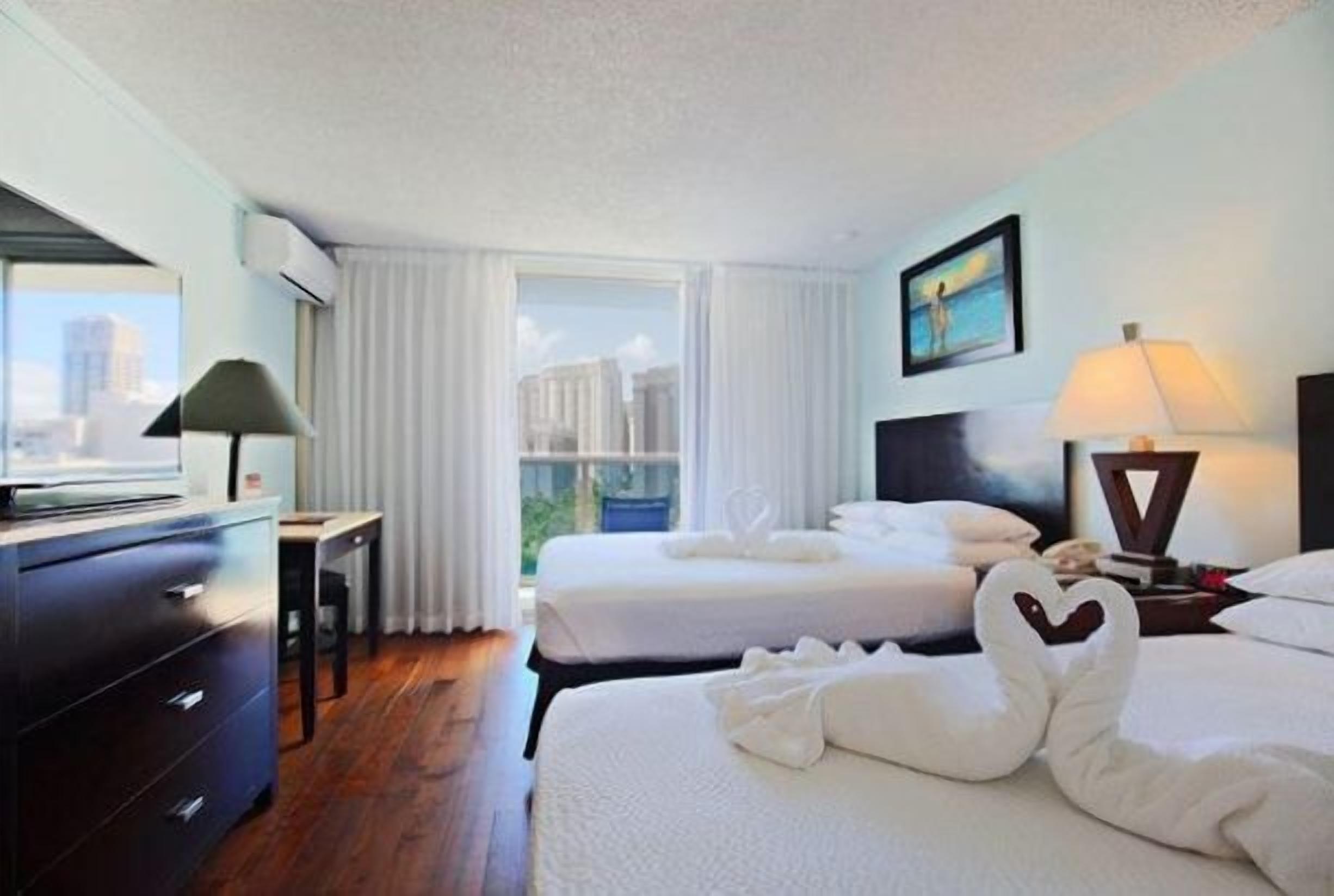 セーフティボックス (室内)、ベビーベッド、ベッドシーツ