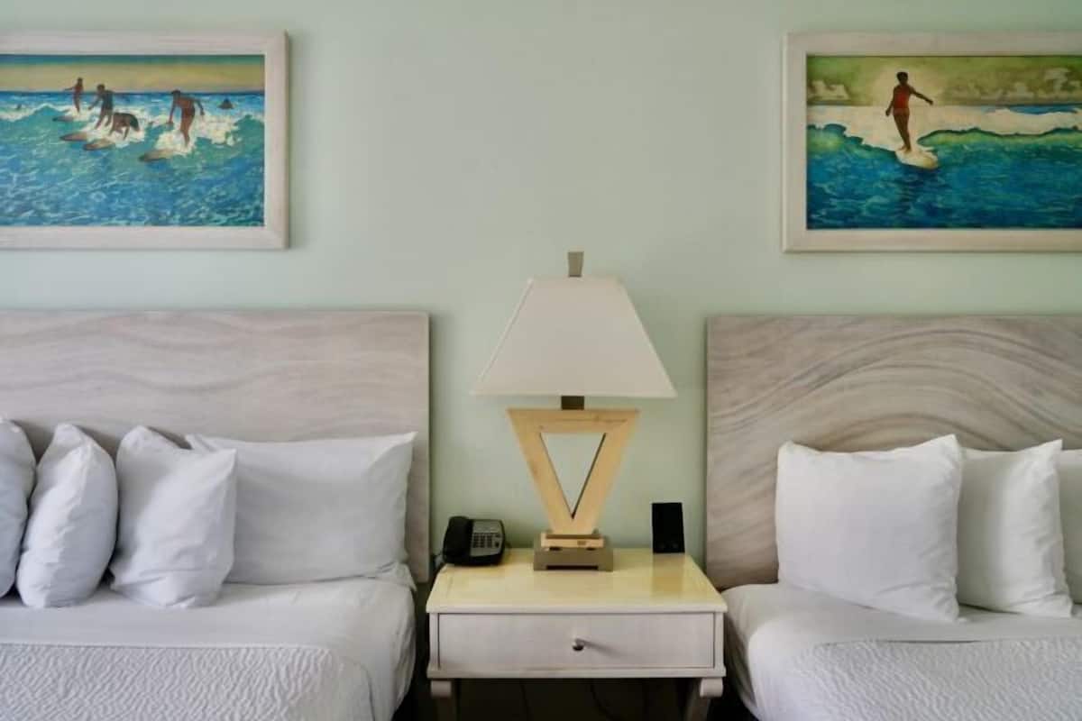 1 bedroom, in-room safe, cribs/infant beds, bed sheets