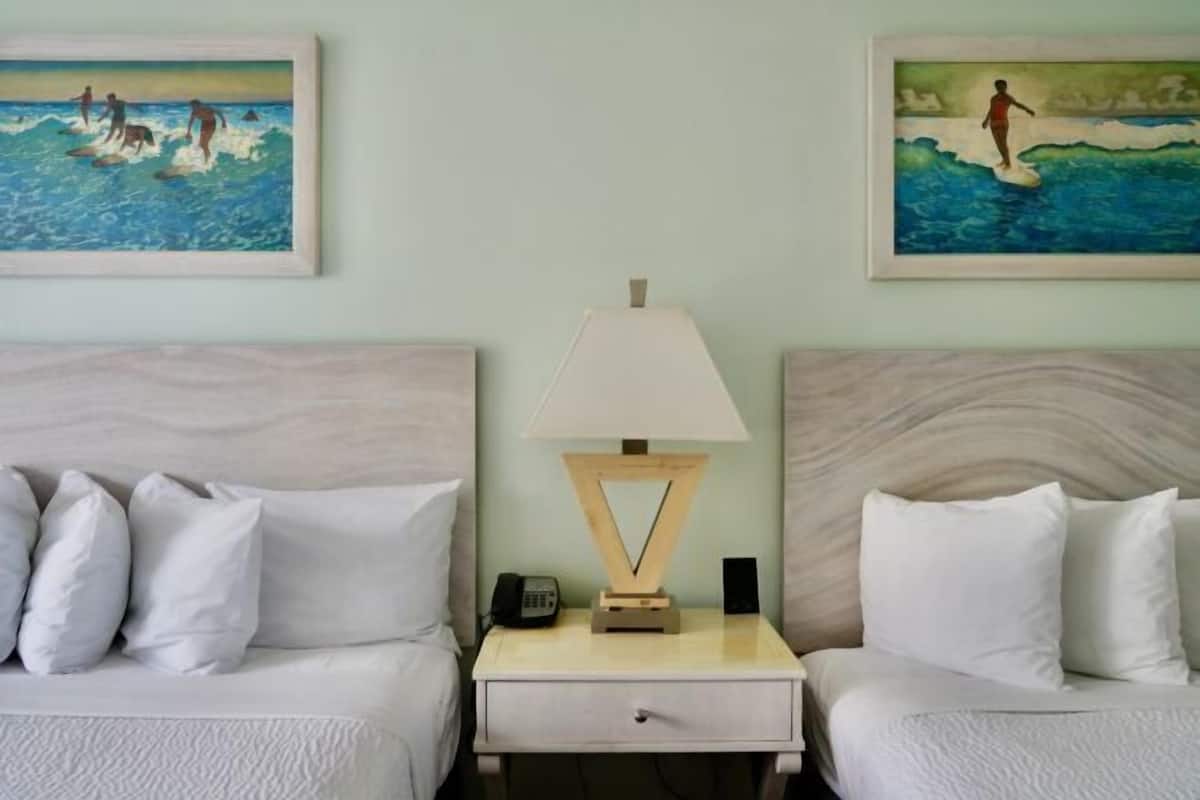 1 bedroom, in-room safe, cribs/infant beds, bed sheets