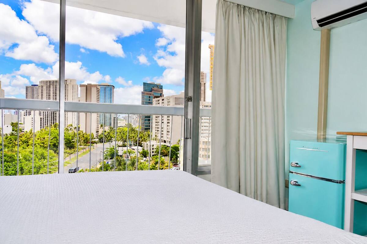 Habitación estándar | Caja fuerte, cunas (de pago), wifi gratis y ropa de cama