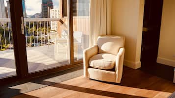 1 bedroom, in-room safe, cribs/infant beds, bed sheets