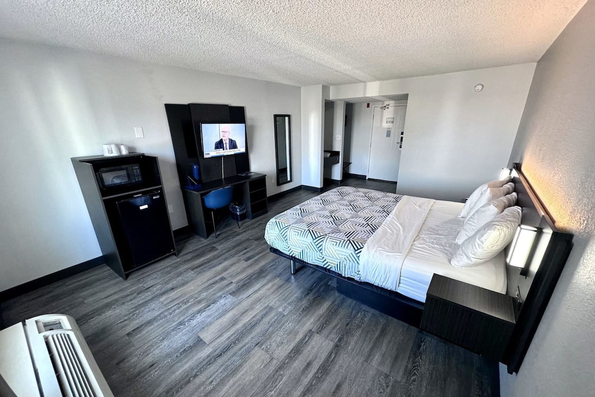 熨斗/熨衣板、免費搖籃/嬰兒床、折疊床/加床、床單