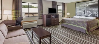 Super 8 by Wyndham Plymouth