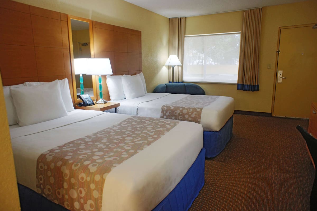 Chambre, 2 lits doubles, non-fumeur (Mobility/Hearing Impaired Accessible)