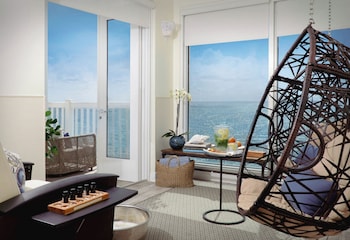 Hot tub, body treatments, hydrotherapy, aromatherapy, hot stone massages at Pelican Grand Beach Resort - A Noble House Resort