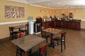 包含每日外带式早餐