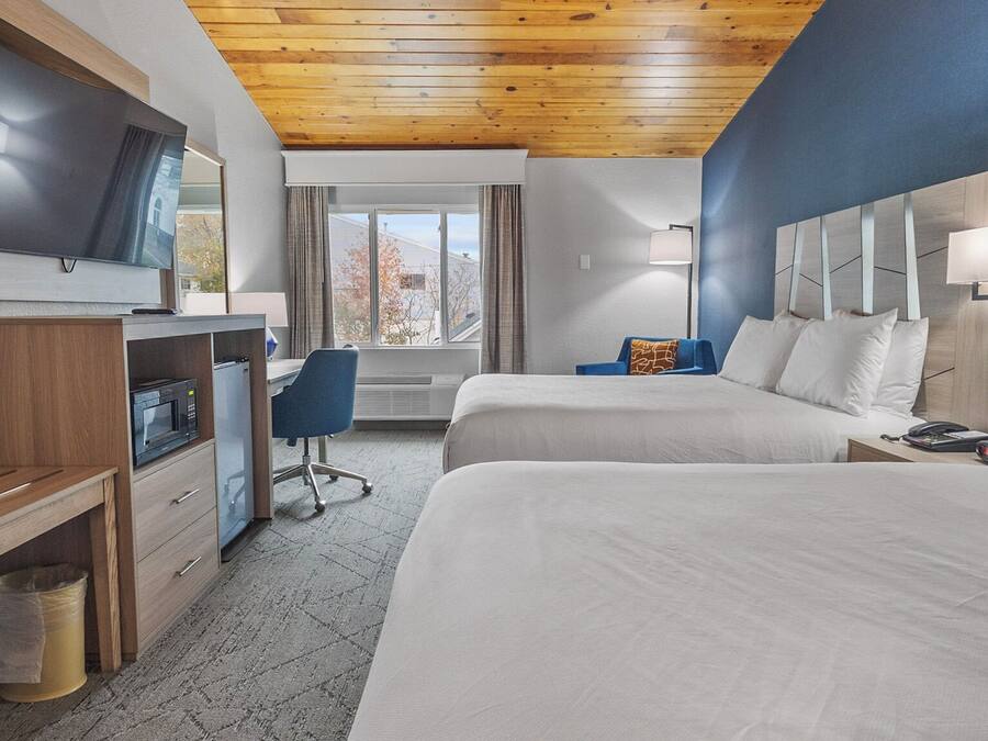Standard Room, 2 Queen Beds, Non Smoking, Refrigerator & Microwave