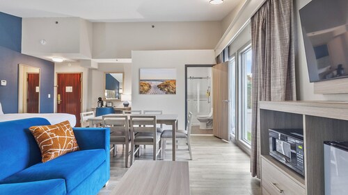 Best Western Plus The Inn at Hampton