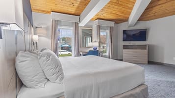 Family Suite, Multiple Beds, Non Smoking, Refrigerator & Microwave (2nd Floor;with Sofabed)