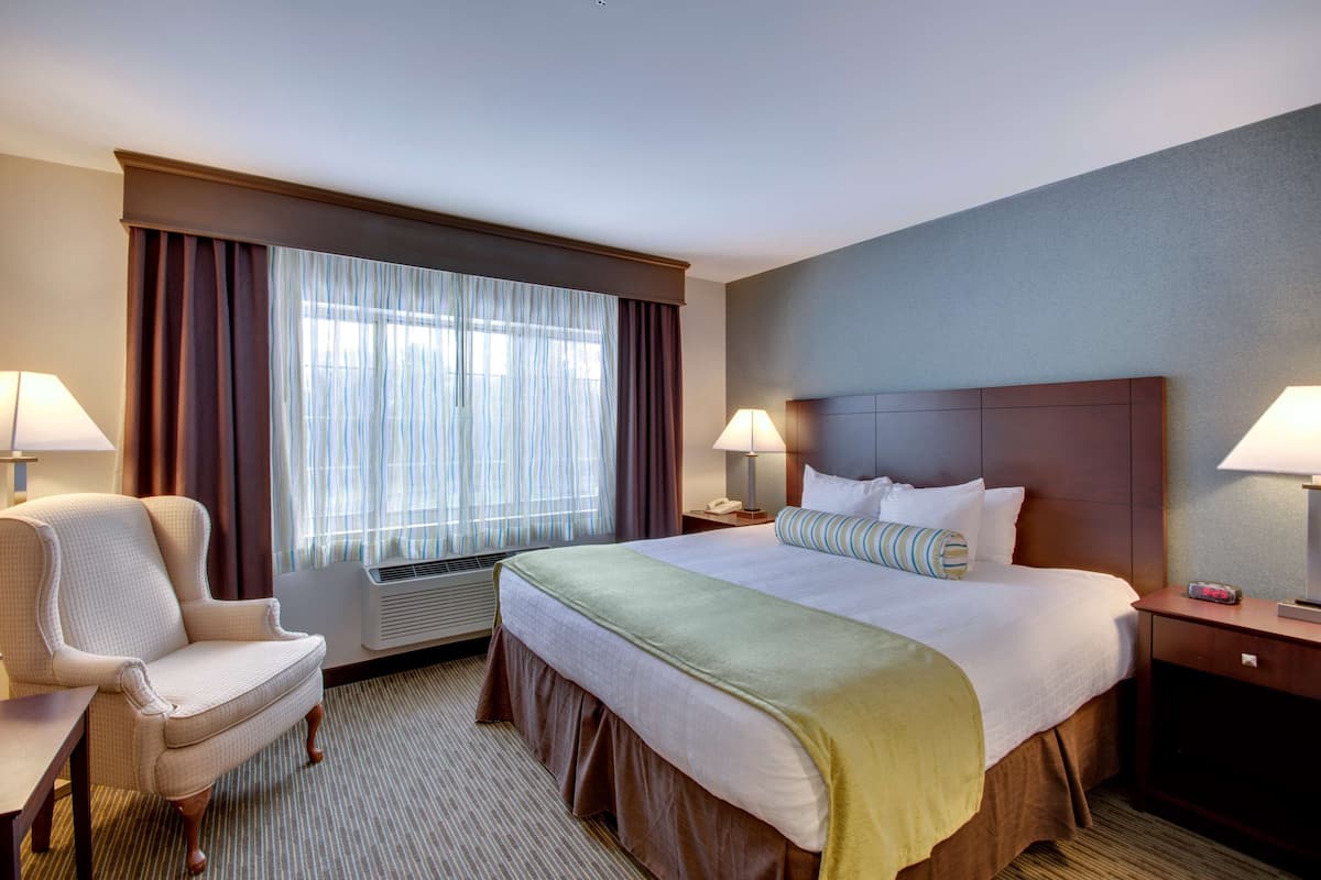 Yksilöllisesti kalustettu, työpöytä, silitysrauta/-lauta, Wi-Fi