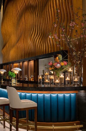 7 restaurantes; se sirven desayunos, comidas, cenas y brunch