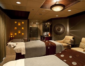 Couples treatment rooms, body treatments, hydrotherapy, aromatherapy - Chateau Elan (Braselton)