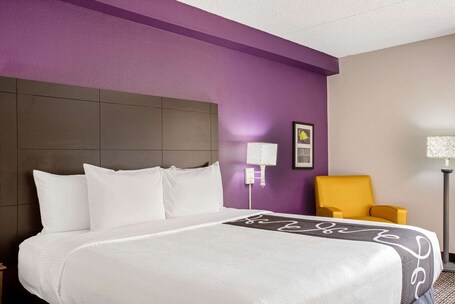 La Quinta Inn Suites by Wyndham Miami Airport East - Image 50