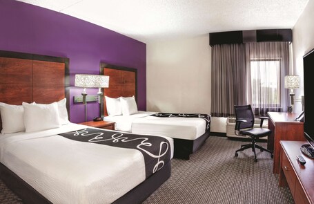 La Quinta Inn Suites by Wyndham Miami Airport East - Image 49