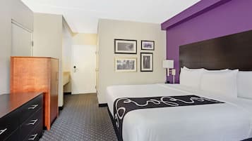 Premium bedding, desk, iron/ironing board, free cots/infant beds