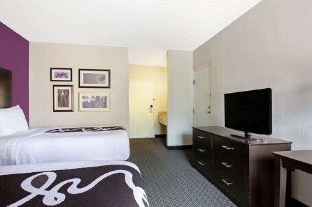 La Quinta Inn Suites by Wyndham Miami Airport East - Image 62