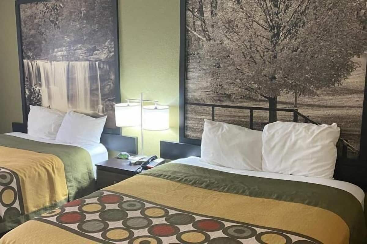 Desk, free cribs/infant beds, rollaway beds, free WiFi