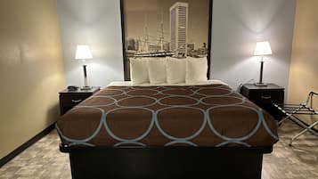 Bàn, bàn ủi/dụng cụ ủi quần áo, nôi (giường cho trẻ sơ sinh) miễn phí