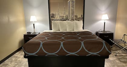 Super 8 by Wyndham Baltimore/Essex Area