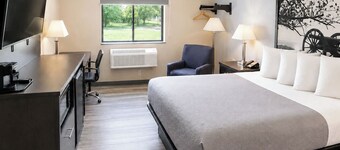 Super 8 by Wyndham Lexington Park/California Area