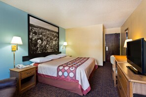 In-room safe, desk, iron/ironing board, free WiFi