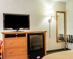 Standard Room, 2 Queen Beds, Non Smoking | Desk, iron/ironing board, free cribs/infant beds, free WiFi