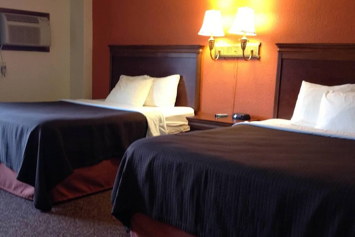 Työpöytä, kannettavalle tietokoneelle sopiva työtila