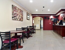 Café da manhã continental grátis todos os dias