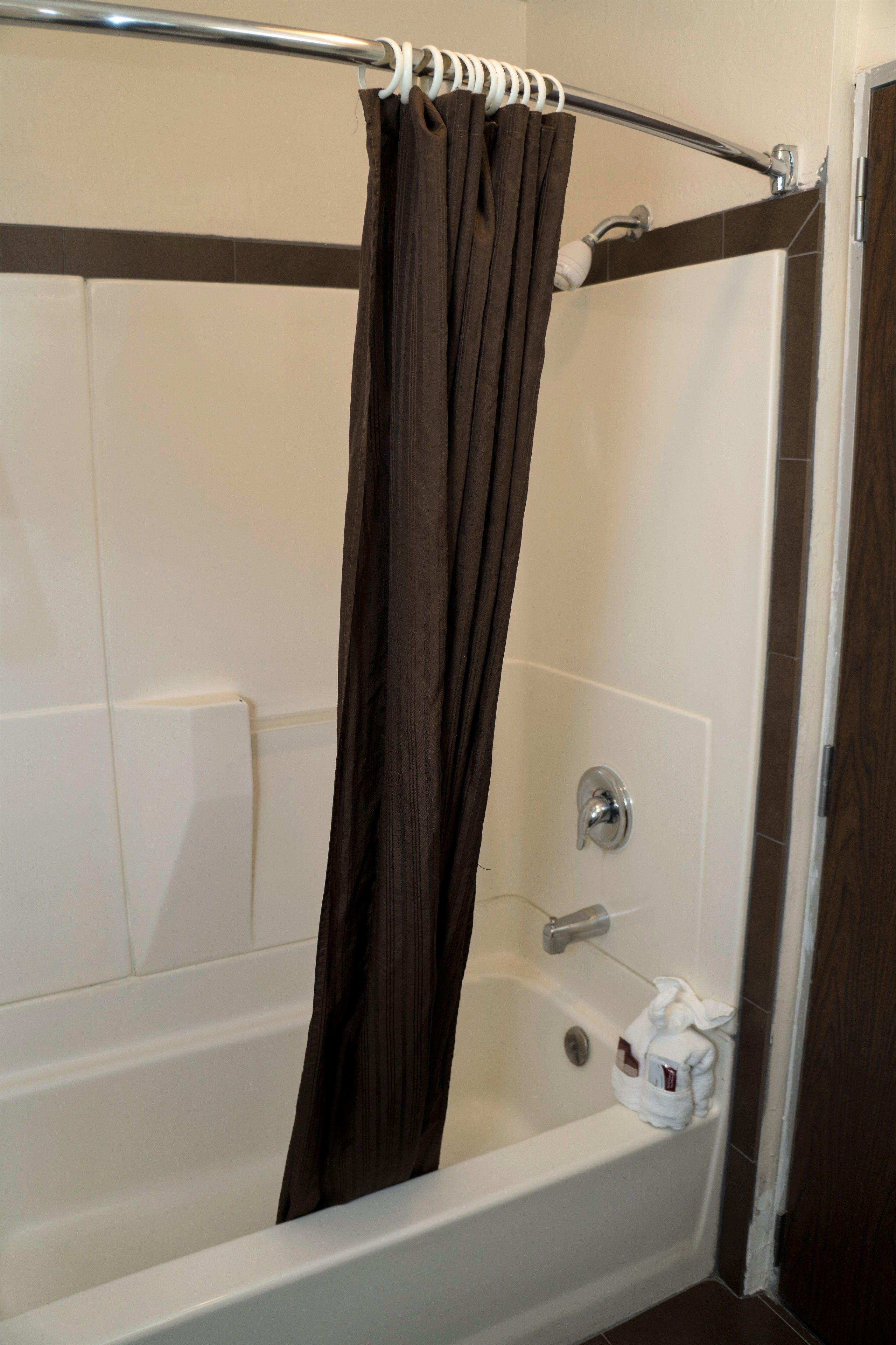 Standard Room, 2 Queen Beds, Non Smoking | Bathroom