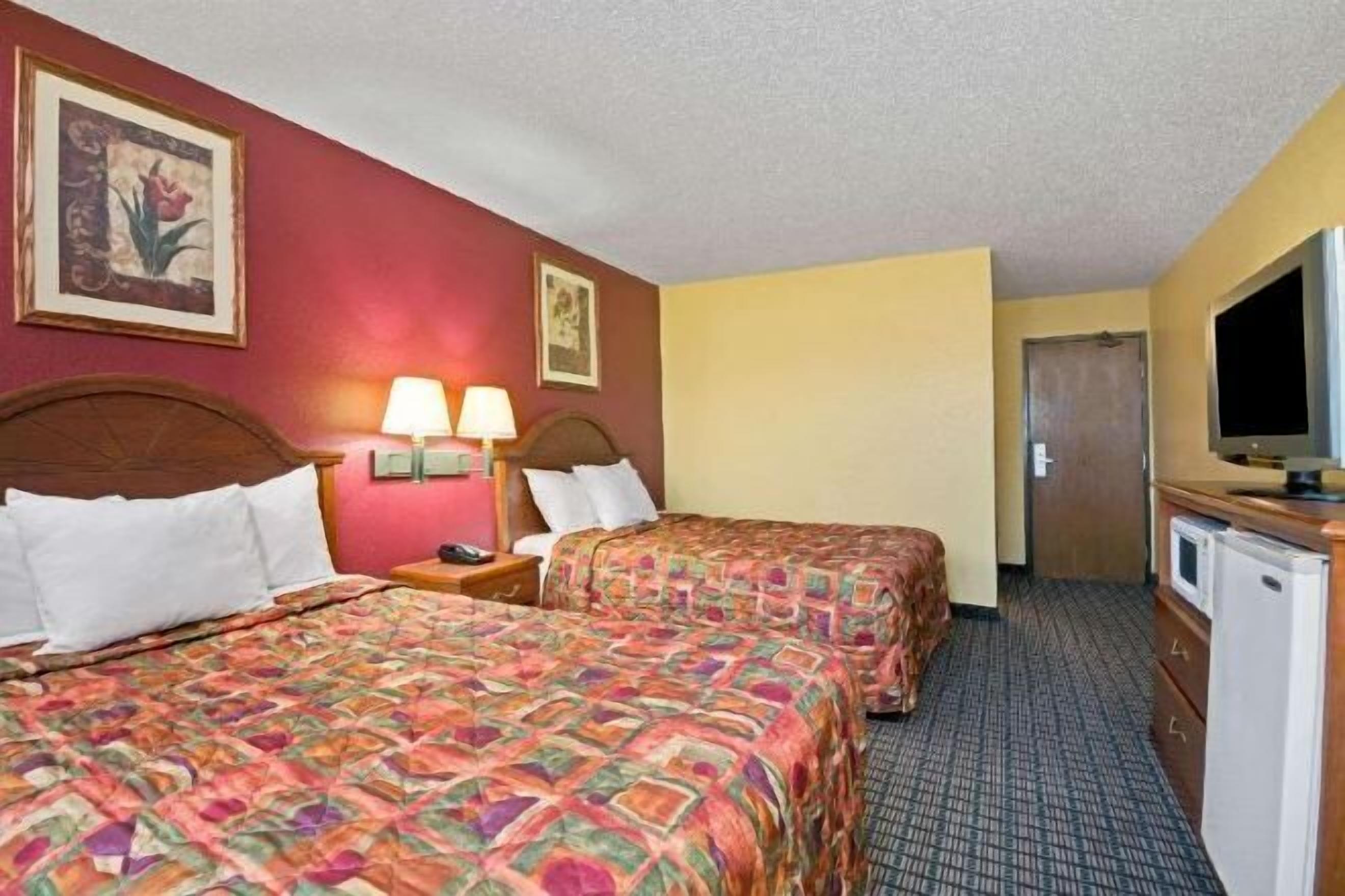Desk, free cots/infant beds, rollaway beds, free WiFi