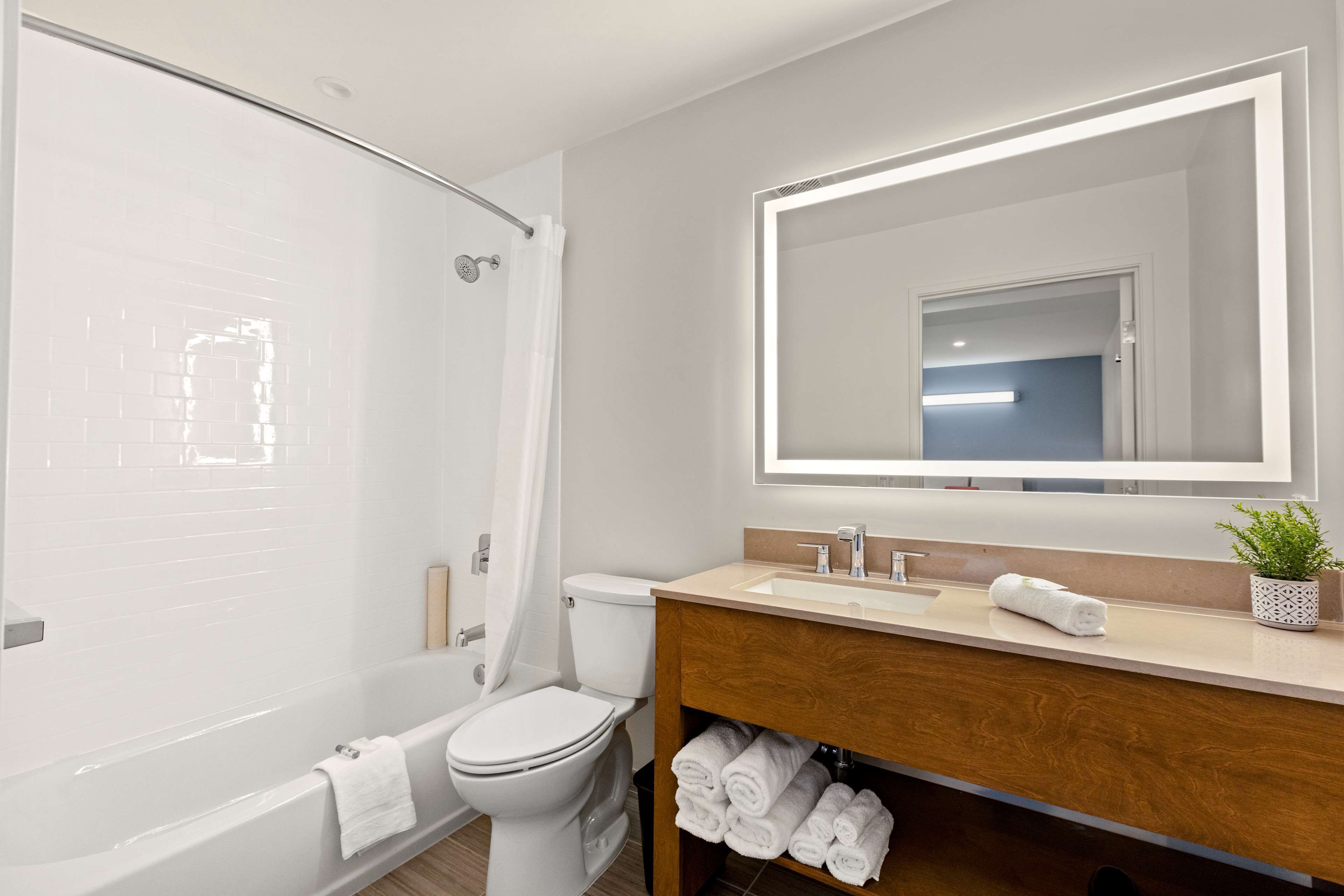 Photo - Good Nite Inn Calabasas