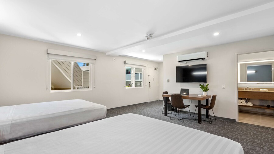 Good Nite Inn - Calabasas