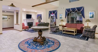 Howard Johnson by Wyndham Mystic