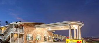 Super 8 by Wyndham Monroe West