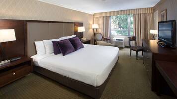 Room, 1 King Bed | Egyptian cotton sheets, premium bedding, down comforters, in-room safe