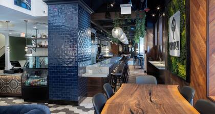 Hotel Saint Clair- Magnificent Mile
