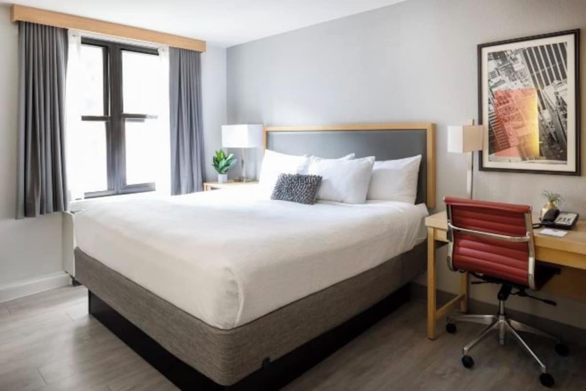 Superior King Room
