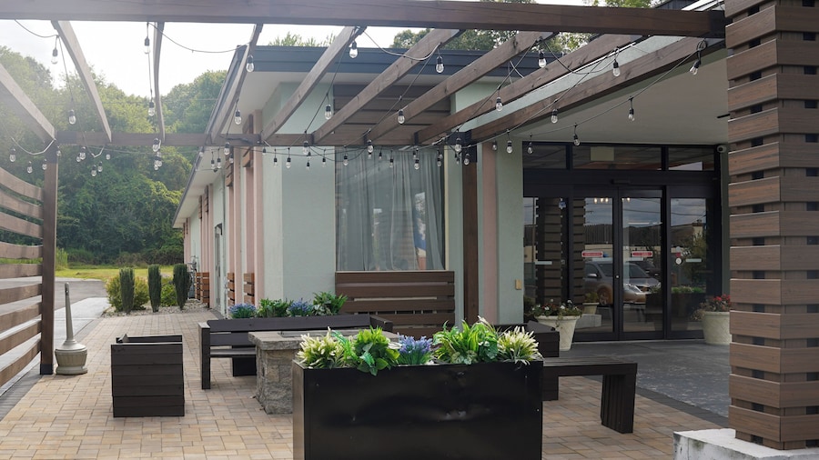 Days Inn by Wyndham Southington