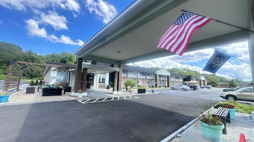 Days Inn by Wyndham Southington