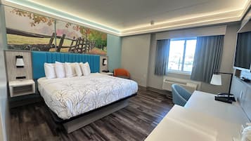 Standard Room, 1 King Bed | Pillowtop beds, desk, blackout drapes, iron/ironing board