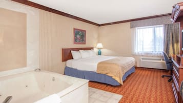 Deluxe Studio Suite, 1 King Bed, Non Smoking | Premium bedding, desk, blackout drapes, iron/ironing board