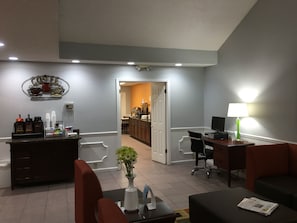 Lobby lounge